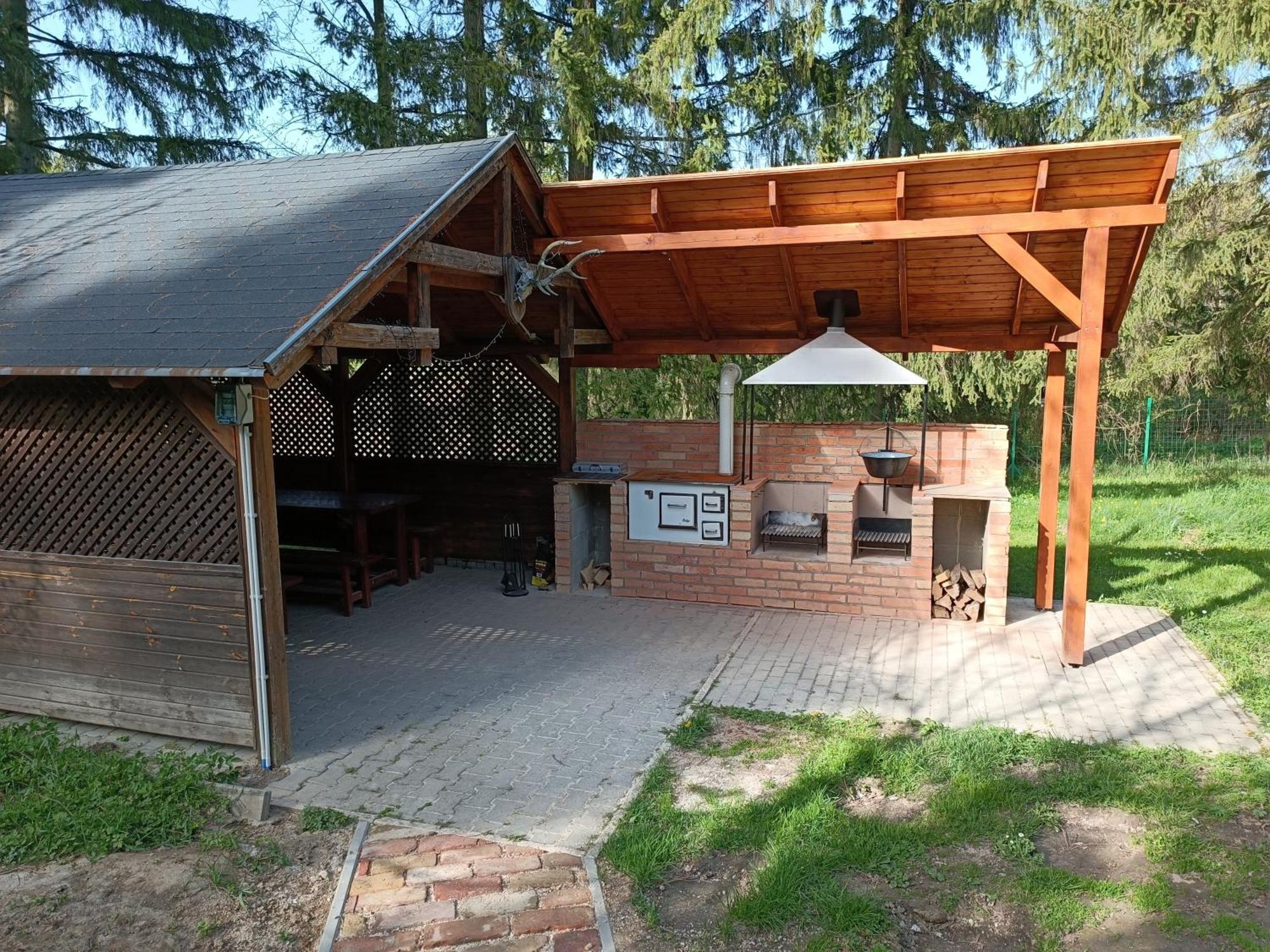 Hethazpuszta Erdeszlak Hotel Isztimér Exterior foto